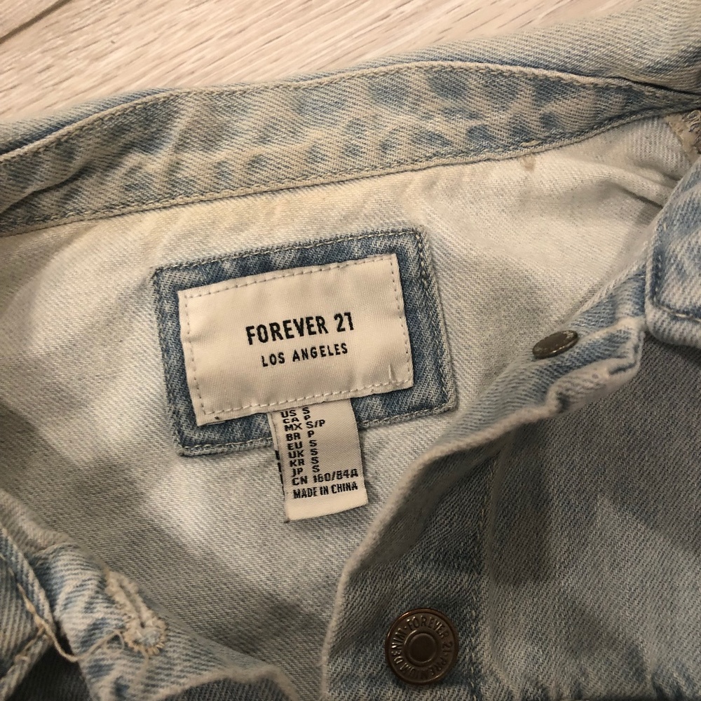 Distressed Jean Jacket - Picture 8 of 9